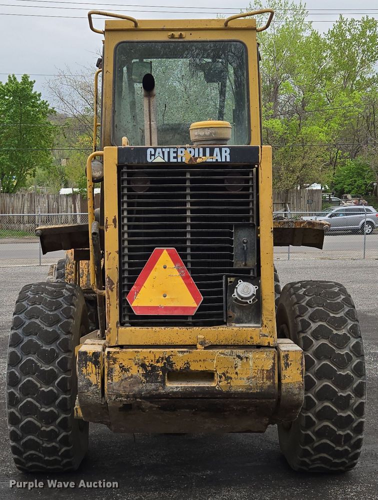 image for item EM7079 1990 Caterpillar 926E wheel loader
