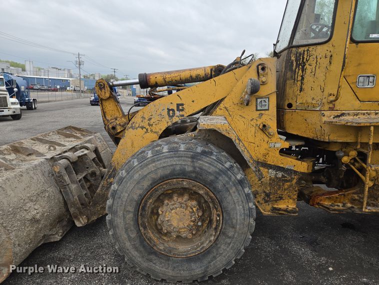 image for item EM7079 1990 Caterpillar 926E wheel loader