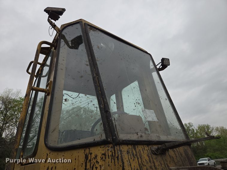 image for item EM7079 1990 Caterpillar 926E wheel loader