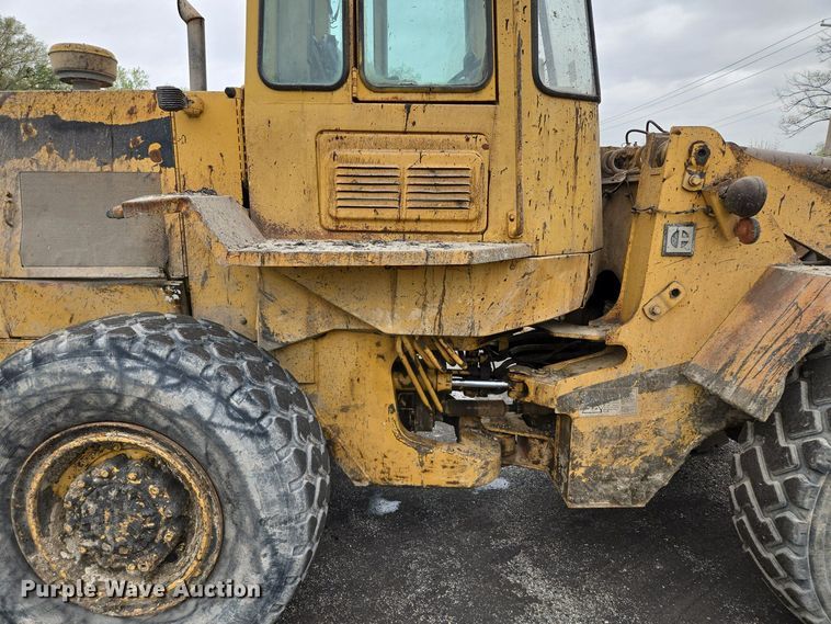 image for item EM7079 1990 Caterpillar 926E wheel loader