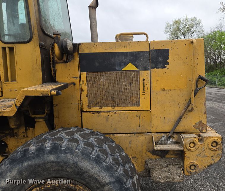image for item EM7079 1990 Caterpillar 926E wheel loader