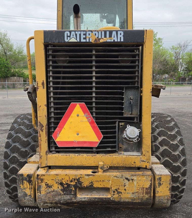 image for item EM7079 1990 Caterpillar 926E wheel loader