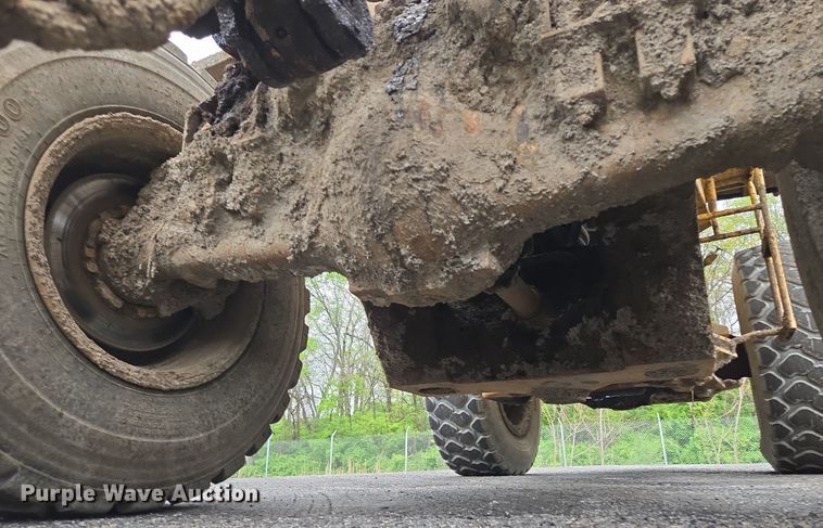 image for item EM7079 1990 Caterpillar 926E wheel loader