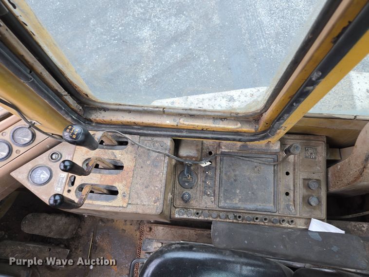 image for item EM7079 1990 Caterpillar 926E wheel loader