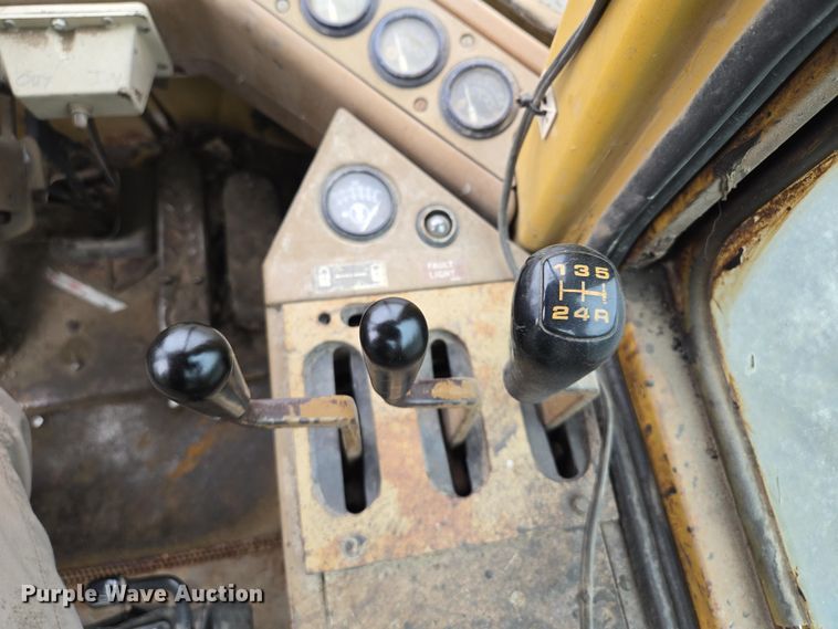 image for item EM7079 1990 Caterpillar 926E wheel loader