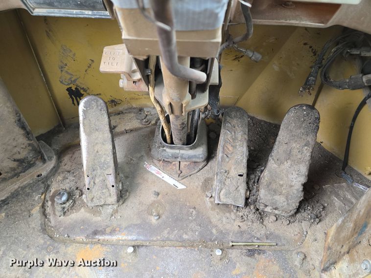 image for item EM7079 1990 Caterpillar 926E wheel loader