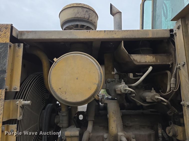 image for item EM7079 1990 Caterpillar 926E wheel loader