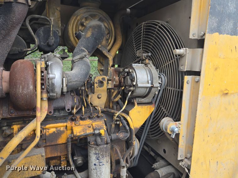 image for item EM7079 1990 Caterpillar 926E wheel loader