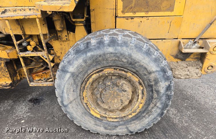 image for item EM7079 1990 Caterpillar 926E wheel loader
