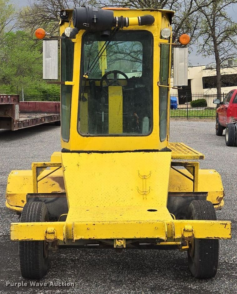 image for item EM7080 2007 Superior Broom DT80-J broom