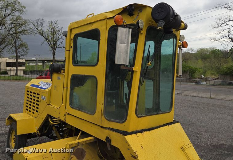 image for item EM7080 2007 Superior Broom DT80-J broom