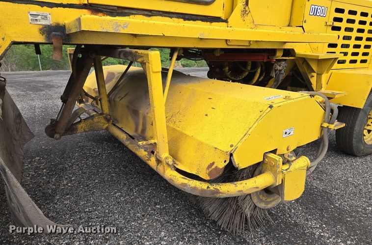 image for item EM7080 2007 Superior Broom DT80-J broom