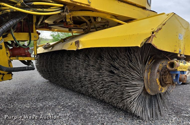 image for item EM7080 2007 Superior Broom DT80-J broom