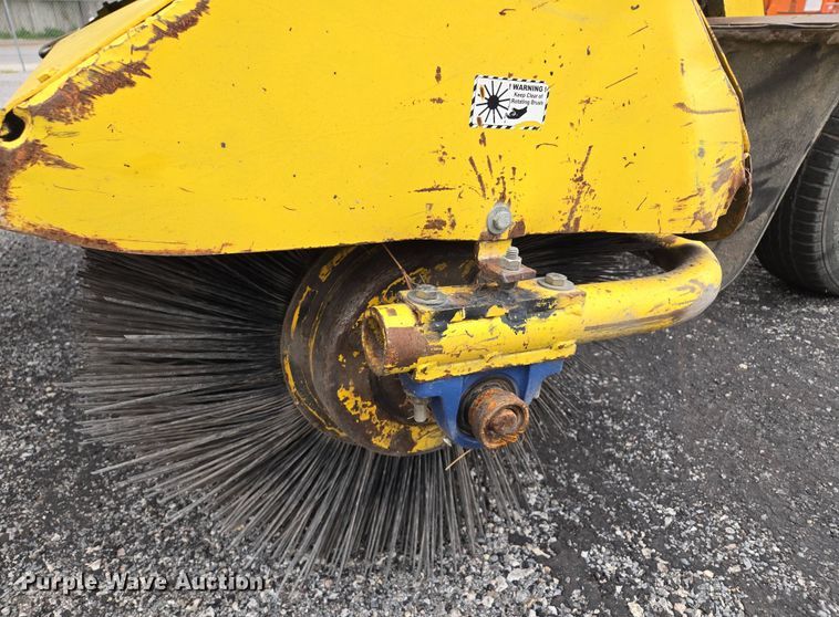 image for item EM7080 2007 Superior Broom DT80-J broom