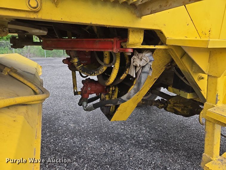 image for item EM7080 2007 Superior Broom DT80-J broom