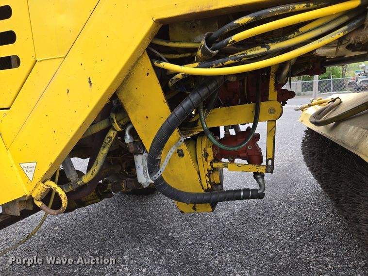 image for item EM7080 2007 Superior Broom DT80-J broom