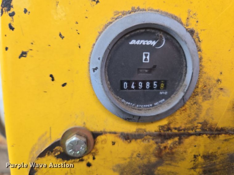 image for item EM7080 2007 Superior Broom DT80-J broom