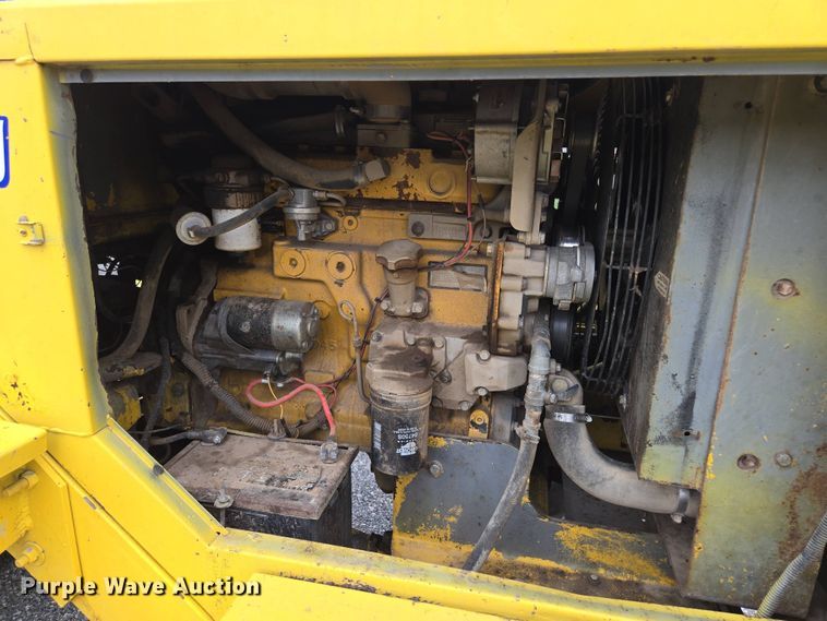 image for item EM7080 2007 Superior Broom DT80-J broom