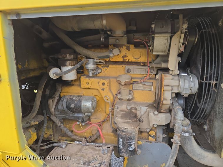 image for item EM7080 2007 Superior Broom DT80-J broom