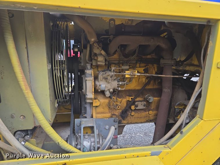 image for item EM7080 2007 Superior Broom DT80-J broom