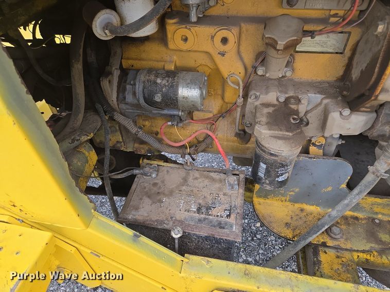 image for item EM7080 2007 Superior Broom DT80-J broom