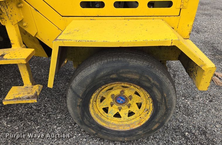 image for item EM7080 2007 Superior Broom DT80-J broom