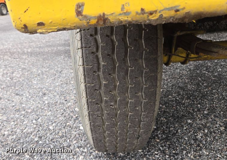 image for item EM7080 2007 Superior Broom DT80-J broom