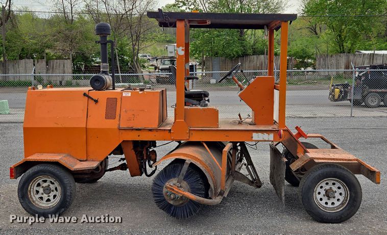 image for item EM7081 2009 Broce RJ-350 broom