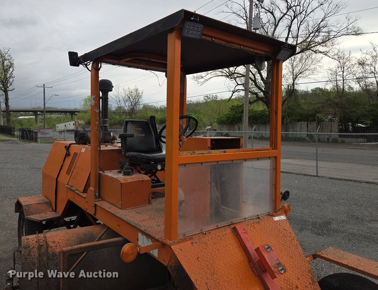 image for item EM7081 2009 Broce RJ-350 broom