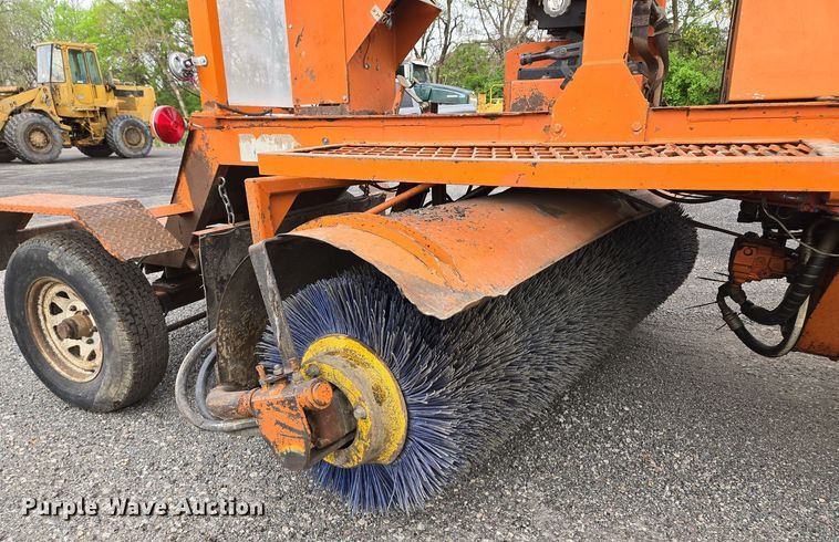 image for item EM7081 2009 Broce RJ-350 broom