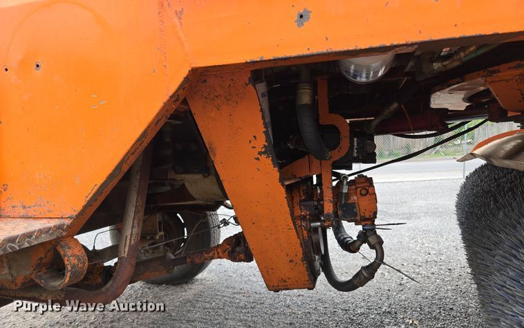 image for item EM7081 2009 Broce RJ-350 broom