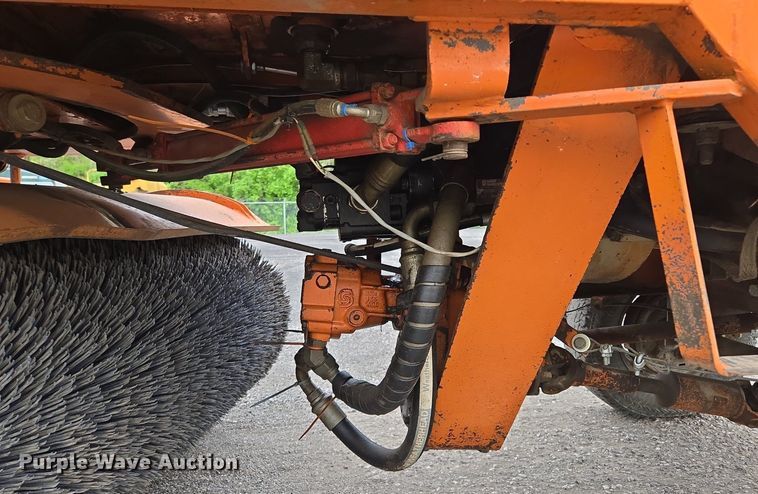 image for item EM7081 2009 Broce RJ-350 broom