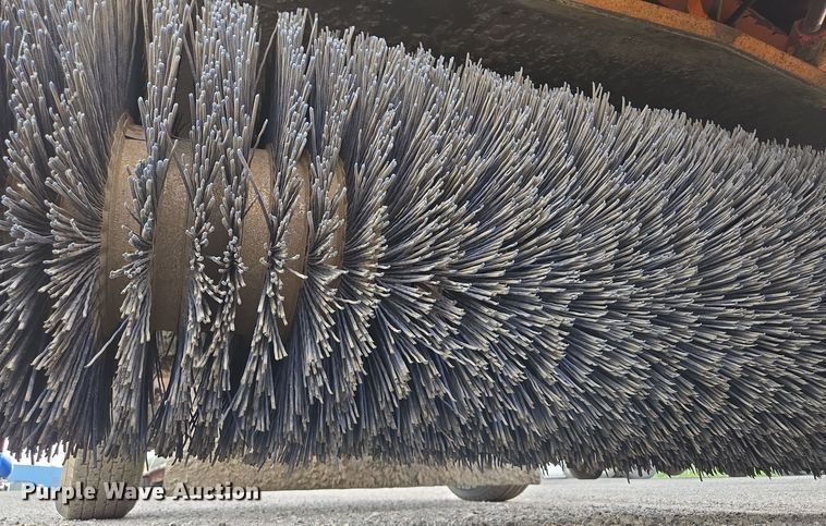 image for item EM7081 2009 Broce RJ-350 broom