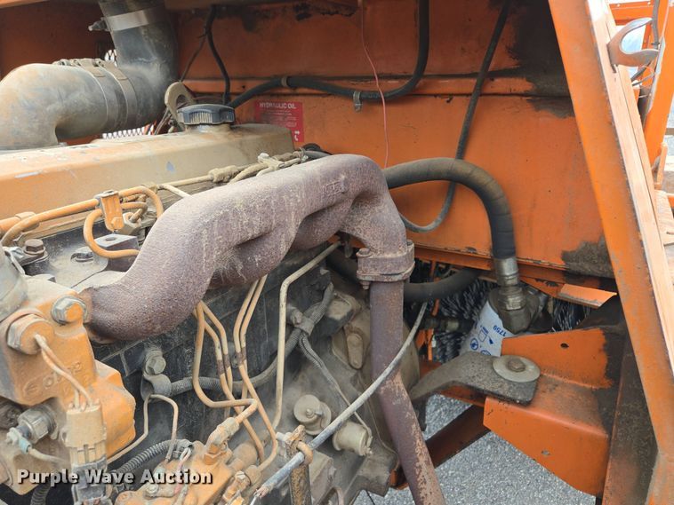 image for item EM7081 2009 Broce RJ-350 broom