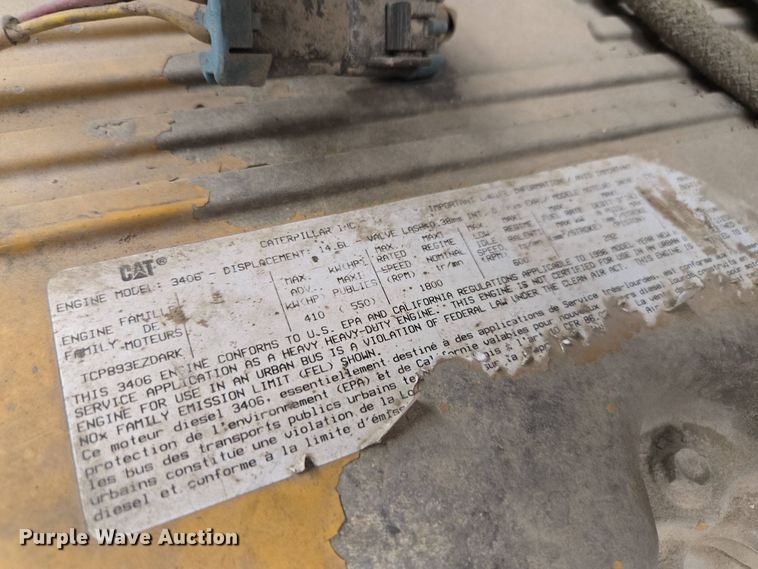 image for item EM7082 1996 Kenworth T800B truck cab and chassis