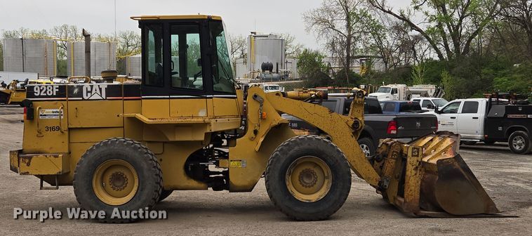 image for item EM7084 1995 Caterpillar 928F wheel loader