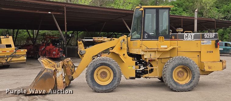 image for item EM7084 1995 Caterpillar 928F wheel loader