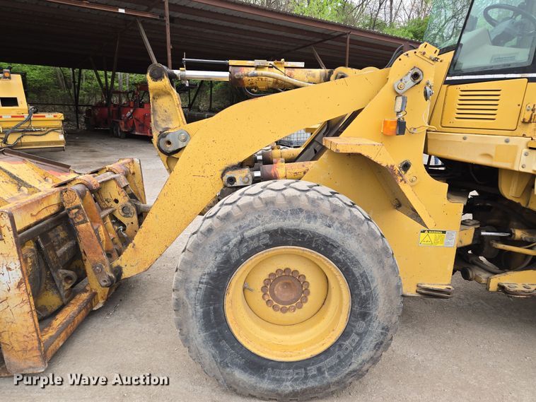 image for item EM7084 1995 Caterpillar 928F wheel loader