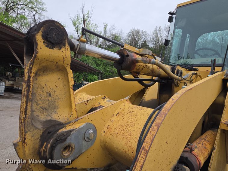 image for item EM7084 1995 Caterpillar 928F wheel loader