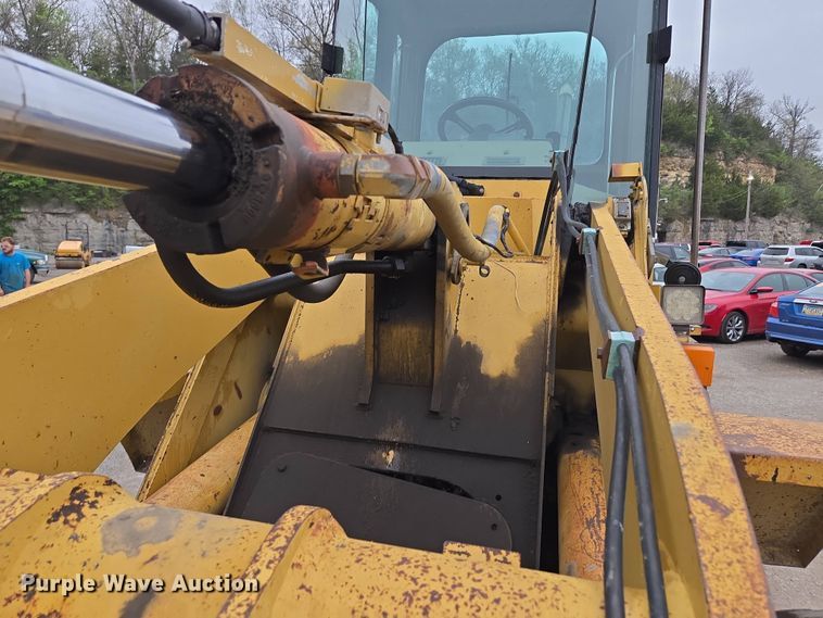 image for item EM7084 1995 Caterpillar 928F wheel loader