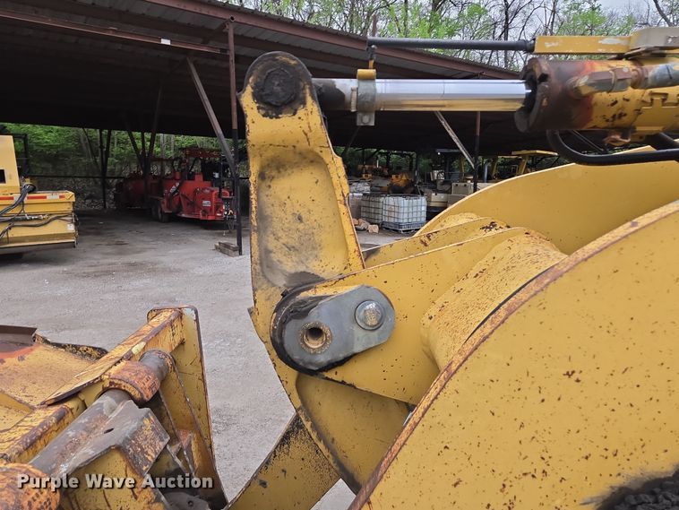 image for item EM7084 1995 Caterpillar 928F wheel loader