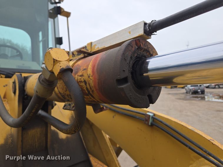 image for item EM7084 1995 Caterpillar 928F wheel loader