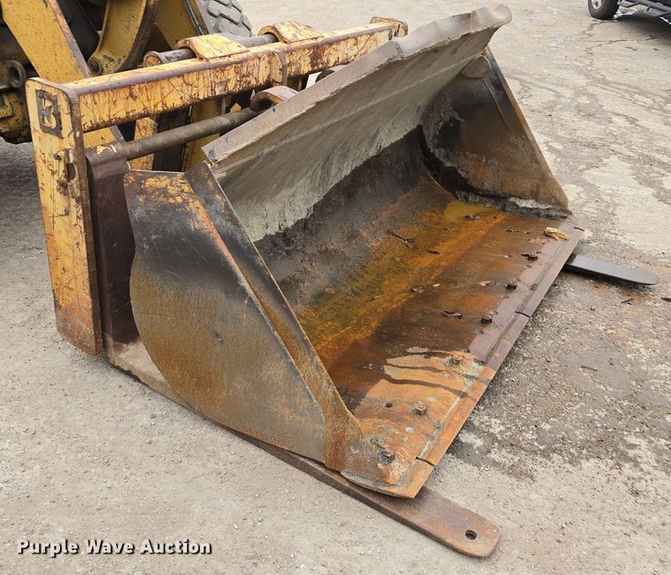 image for item EM7084 1995 Caterpillar 928F wheel loader