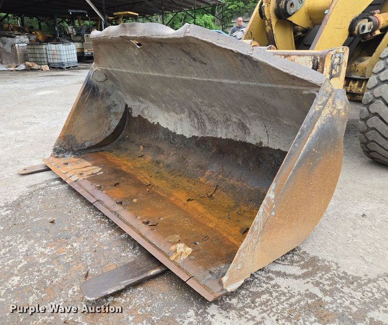 image for item EM7084 1995 Caterpillar 928F wheel loader