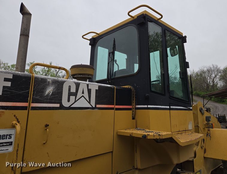 image for item EM7084 1995 Caterpillar 928F wheel loader