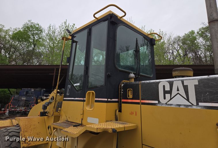 image for item EM7084 1995 Caterpillar 928F wheel loader
