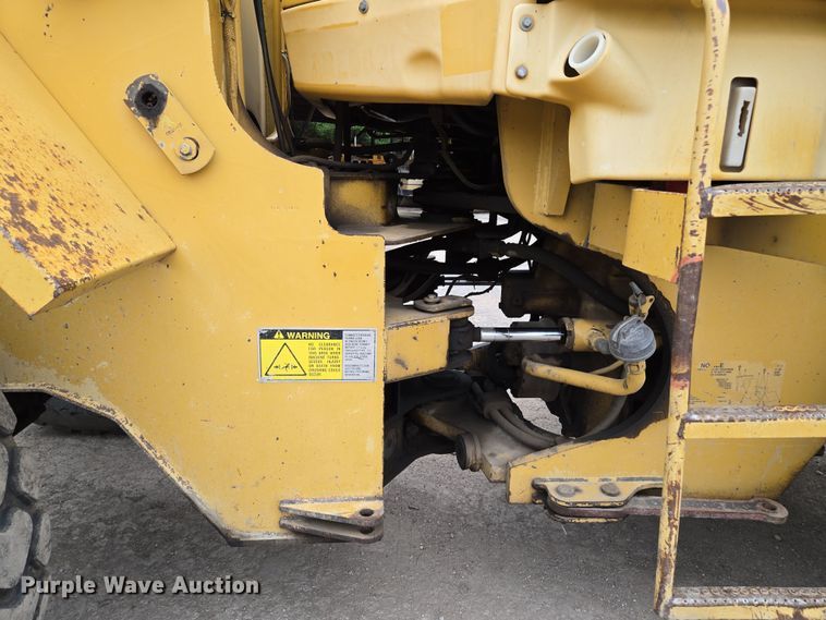 image for item EM7084 1995 Caterpillar 928F wheel loader