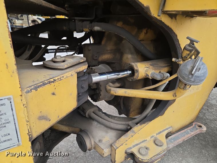 image for item EM7084 1995 Caterpillar 928F wheel loader