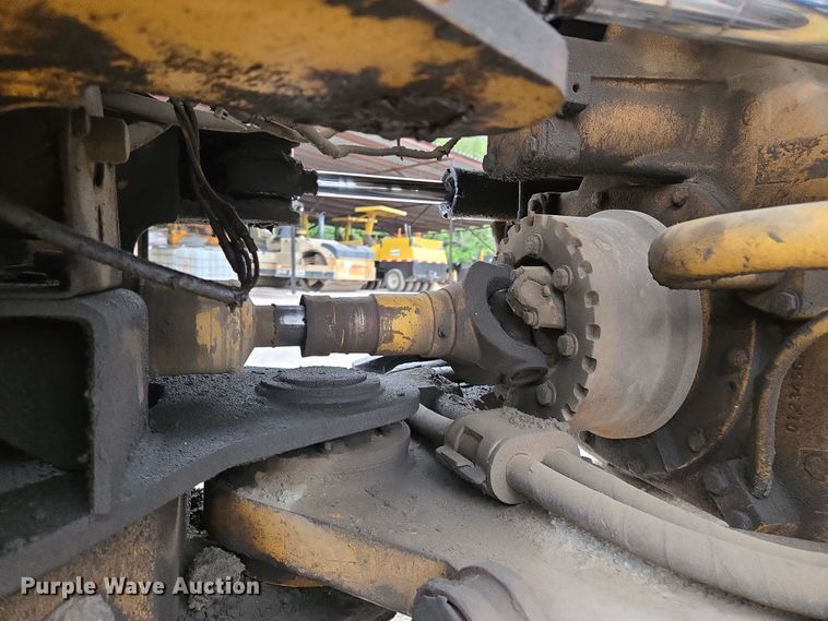 image for item EM7084 1995 Caterpillar 928F wheel loader