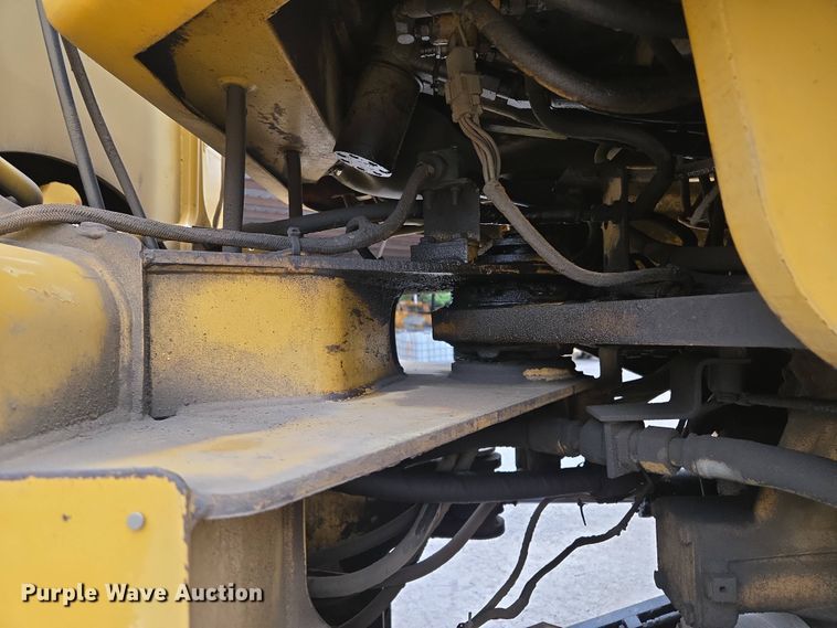 image for item EM7084 1995 Caterpillar 928F wheel loader